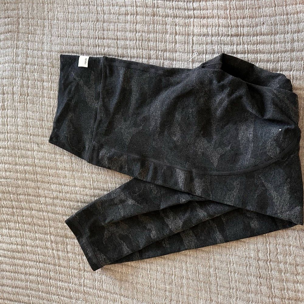 Vuori Black Camouflage Leggings